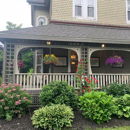 No 1 Grafton Inn Charlottetown Exterior foto